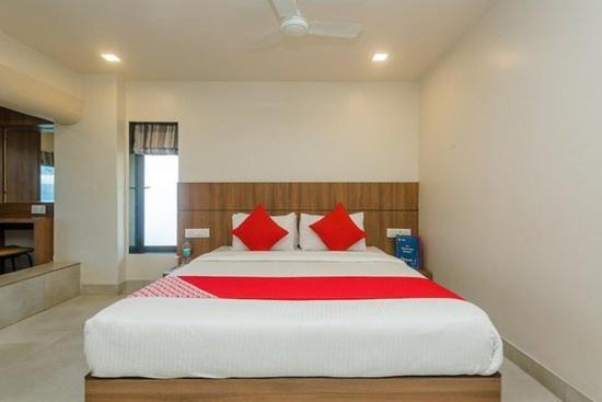 Hotel Shri Ram Ню Делхи Екстериор снимка