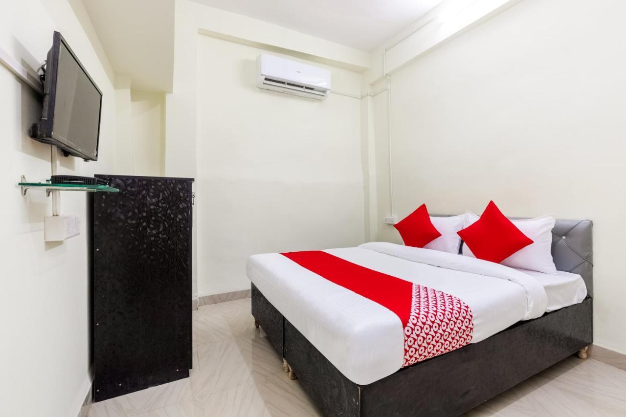 Hotel Shri Ram Ню Делхи Екстериор снимка