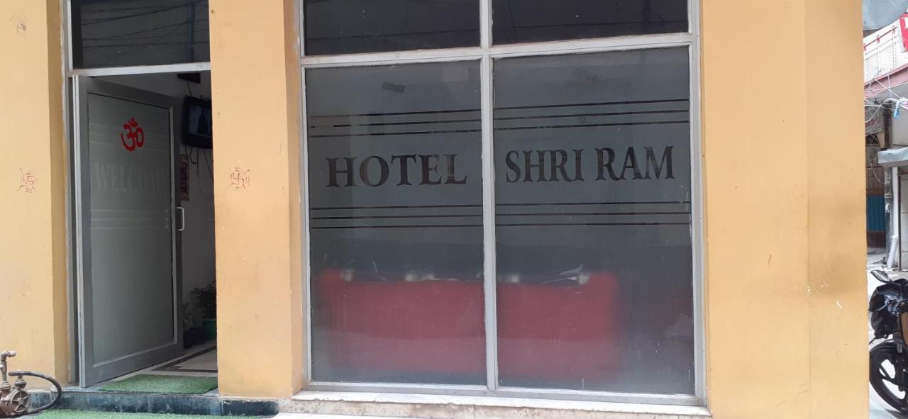 Hotel Shri Ram Ню Делхи Екстериор снимка